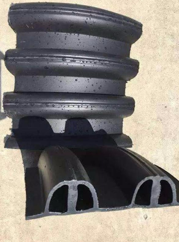 PE内肋增强螺旋波纹管